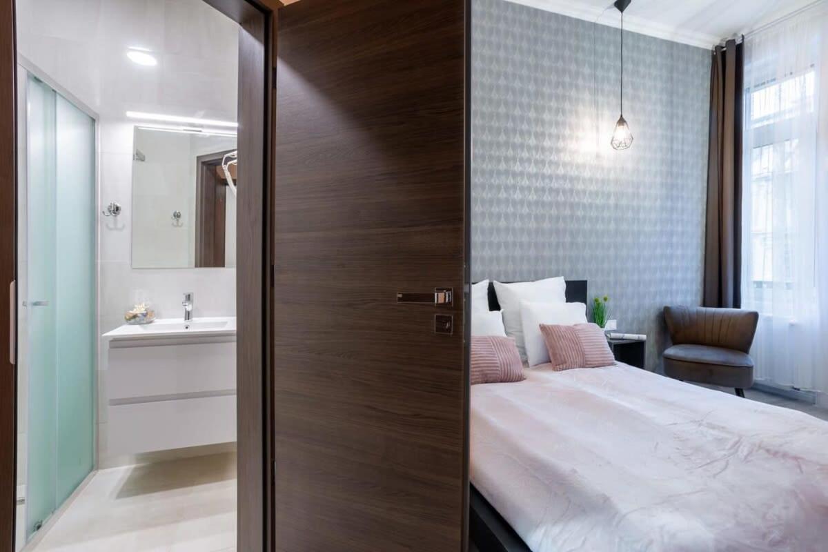 Extra Central And New Studio Budapeşte Dış mekan fotoğraf